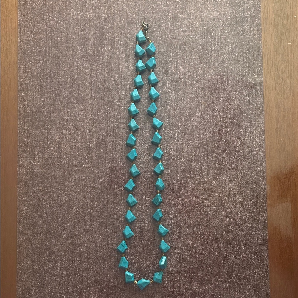 Elegant Turquoise Beaded Necklace
